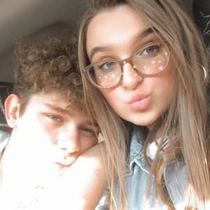 Meet your Posher, Kaylie